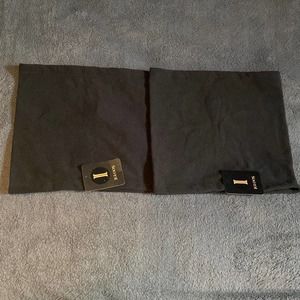 2 Igloos Black Neck Gaiters